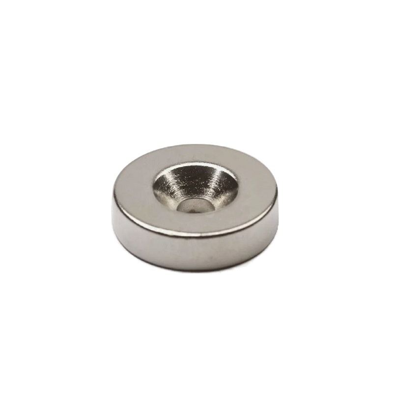 magnit-neodimovyj-disk-15h5-mm-s-zenkovkoj-4510