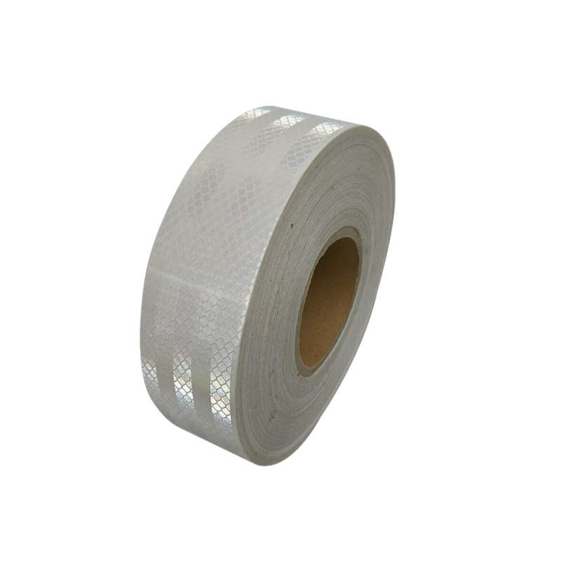 lenta-svetootrazausaa-samokleusaasa-50-mm-h-50-m-cvet-belyj